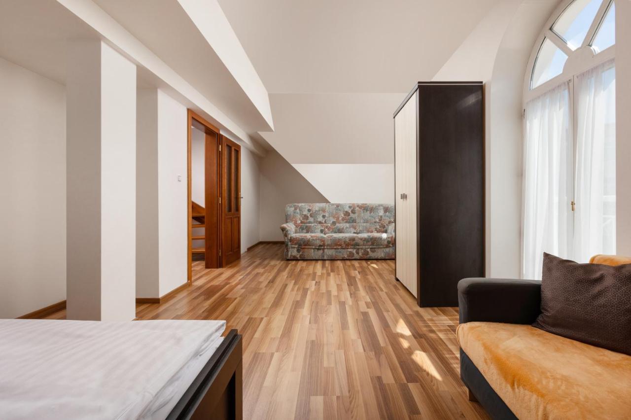 Villa Dino Marianske Lazne Bagian luar foto